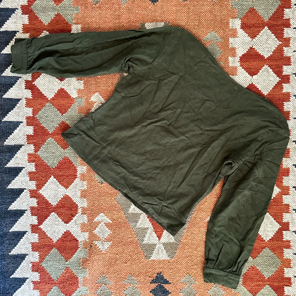 Me & Arrow V Neck Blouse In Moss - image 7